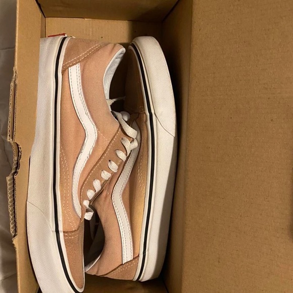 Size 9 Women pink vans - Picture 2 of 3